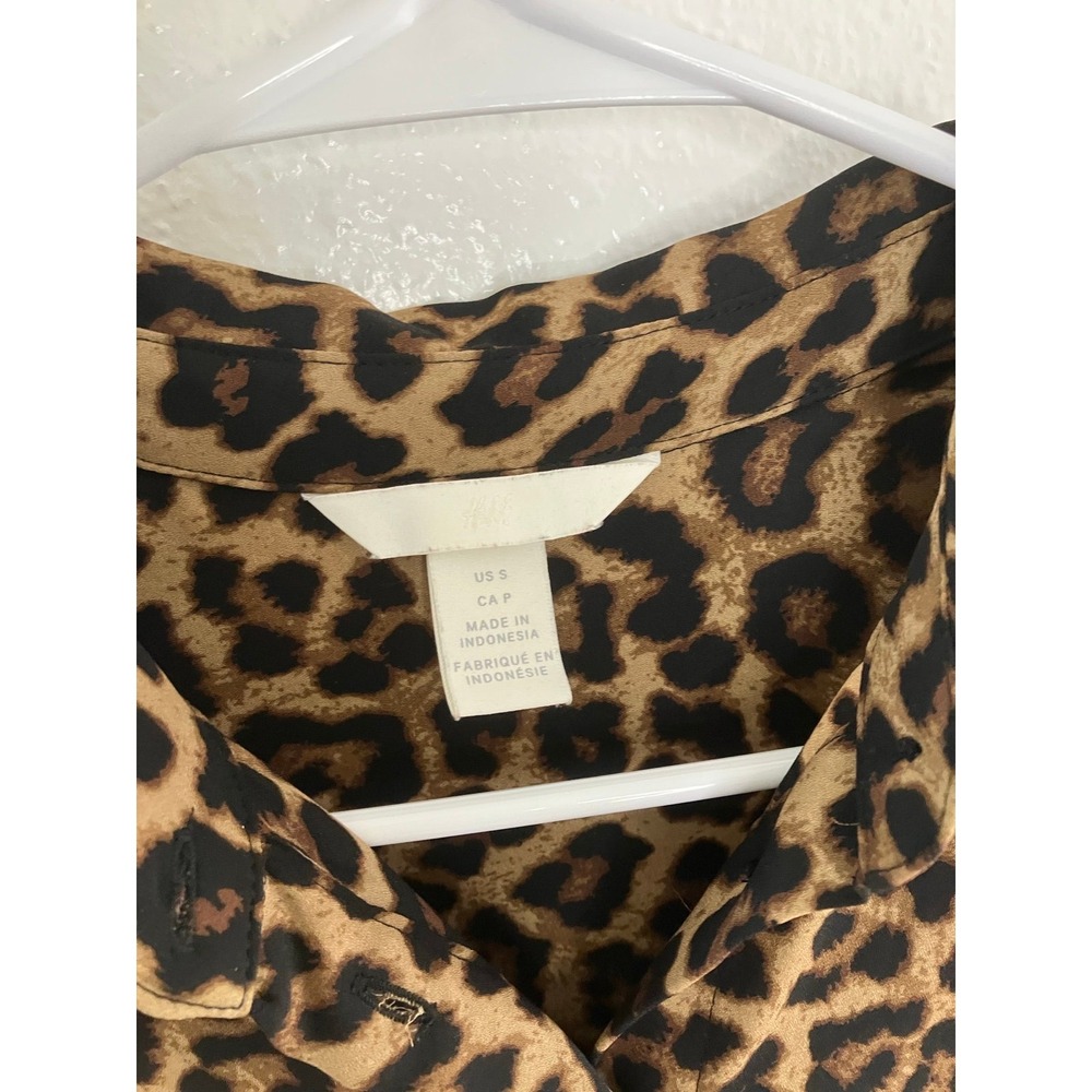 H&M Women Leopard Print Button Up Blouse Brown Black Animal‎ Print Size S - Picture 3 of 6